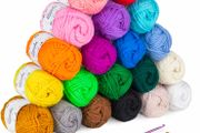 20 x 30g Balls of Assorted Double Knitting Yarn, Colored Acrylic Yarn Set with 2 Crochet Hooks, 2 Needles, 8 Crochet
