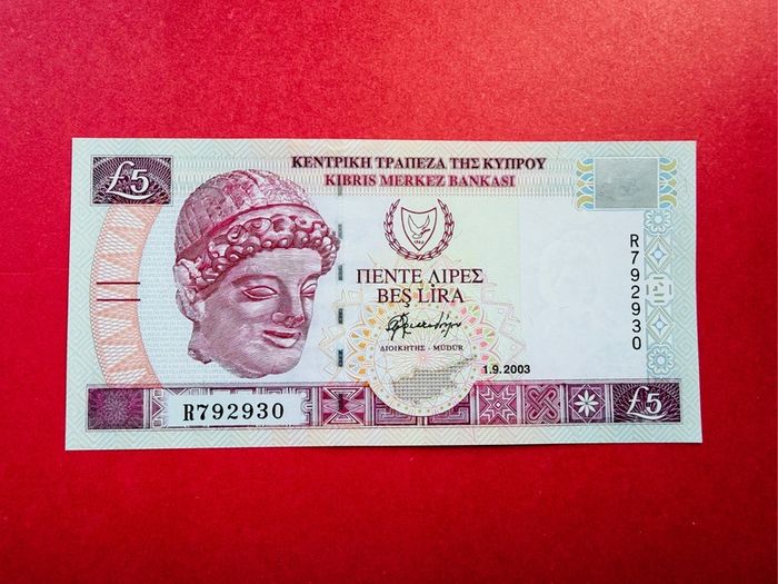 Cyprus  5 Pounds  2003  Pick  61b. ( Uncirculated )