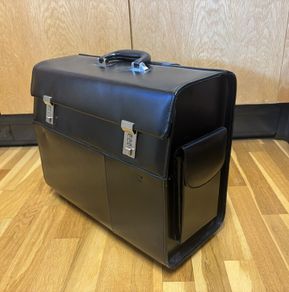 Rolling Pilot Case / Business & Legal Briefcase