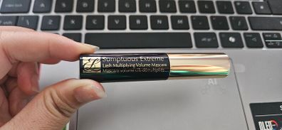 Estee Lauder Sumptuous Extreme Lash Multiplying Volumizing Mascara in Extreme Black