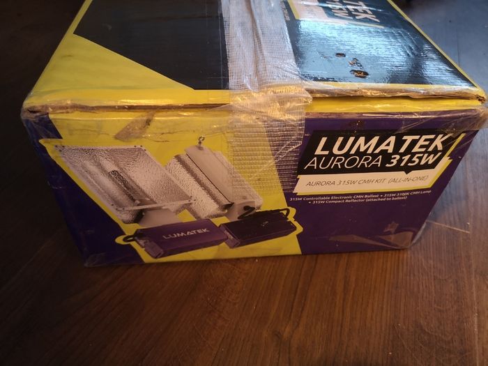 Lumatek aurora cmh lamp