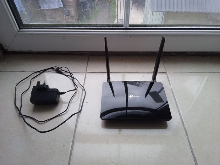 4G LTE  Wi-Fi / Cable router