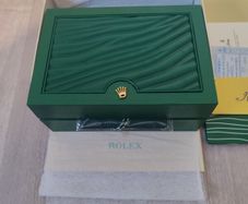 empty watch box