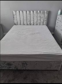 Double crush silver Divan Bed with mattress and headboard