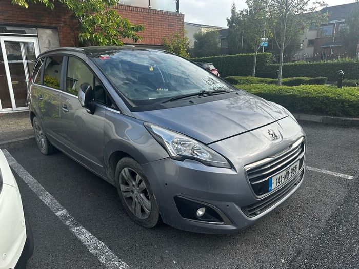 2014 Peugeot 5008