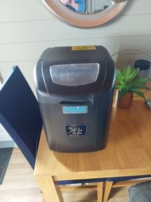 Ice maker