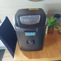 Ice maker