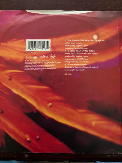 Annie Lennox Walking on Broken Glass 1992 RCA 7 inch single