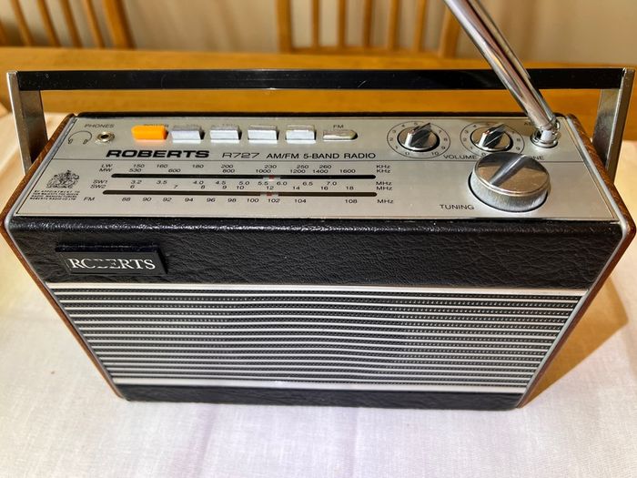 Radio Roberts R727