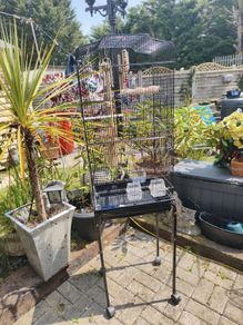 bird cage, suitable for medium size birds