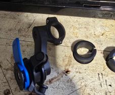 Quadlock with damper