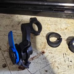 Quadlock with damper