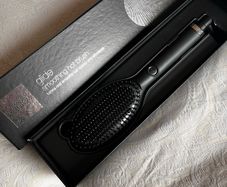 GHD Glide smoothing hot brush