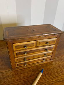 A fabulous Victorian miniature inlaid apprentice piece.