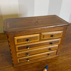 A fabulous Victorian miniature inlaid apprentice piece.