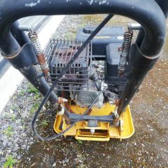 whacker plate