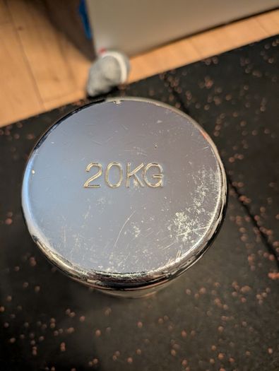 Pair of 20kg and 17.5kg dumbells