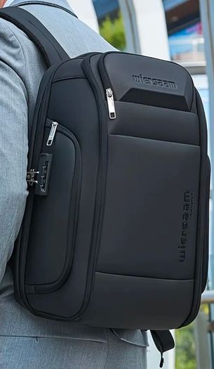 Executive Luxurious Hard Case Backpack Or Laptop Bag For Flights Or Business Trips (distorted Uneven Zip)