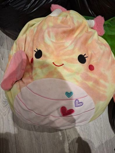 Soft toys/plushes