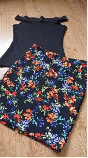 Black Papaya Skirt   Size 10