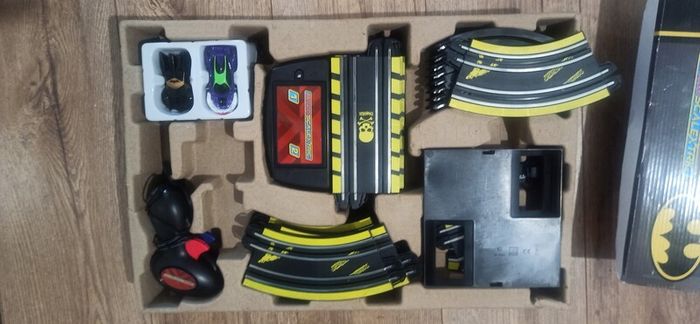 Batman V Joker race set scalextric