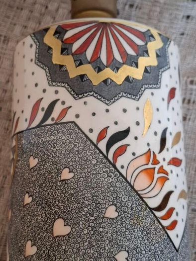 Vintage Mason's porcelain table lamp.
