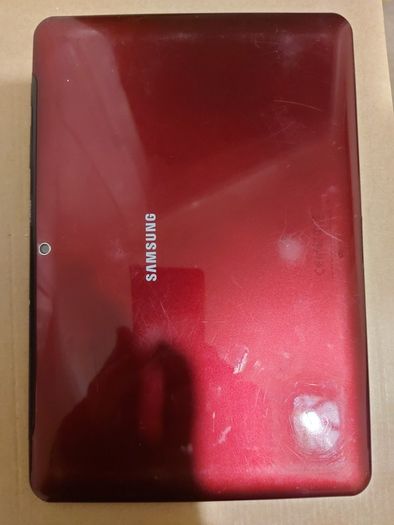 Samsung Galaxy Tab 2, 10.1 inch, Red, 16GB, Dead line of pixels across screen, otherwise good condition