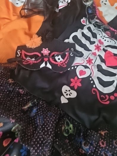 costumes