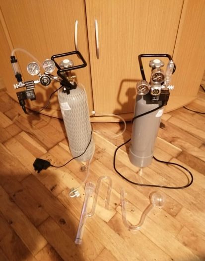 Two Beautiful Fish Aquariums A JEWEL Rio 180 and a JEWEL Trigon 350
