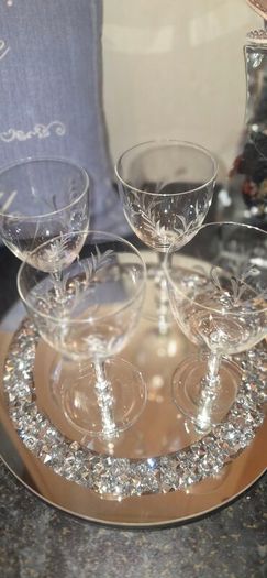 Vintage Etched Crystal Wine Glasses Set of 4 Elegant Stemware Barware