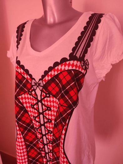 White printed top size UK18 EU46  Perfect condition Postage included