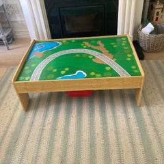 Free children  wooden toy or train table