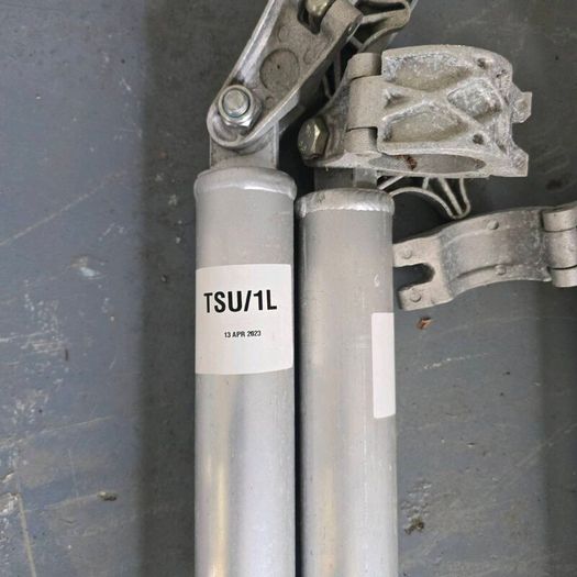 Aluminium stabilisers x 4