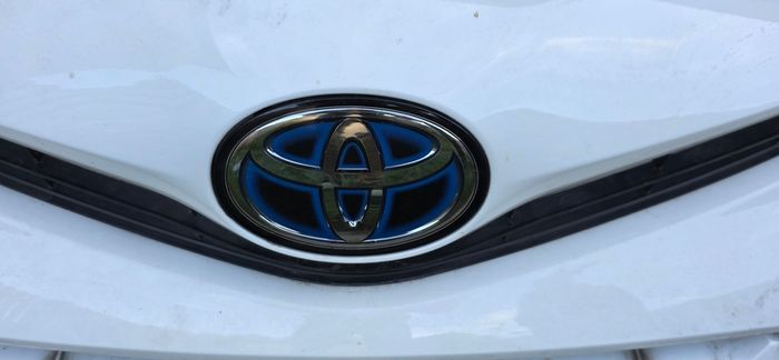 Prius Alpha front bumper