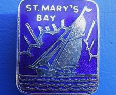 ST. MARY'S BAY (holiday camp, Devon) - a rare camper's enamel badge (1960's)