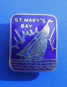 ST. MARY'S BAY (holiday camp, Devon) - a rare camper's enamel badge (1960's)