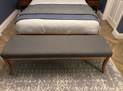 Seat for bedroom