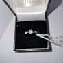 9ct gold ring Image 2
