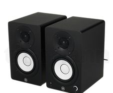 YAMAHA HS4 studio monitors