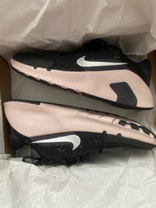 ladies nike runners
