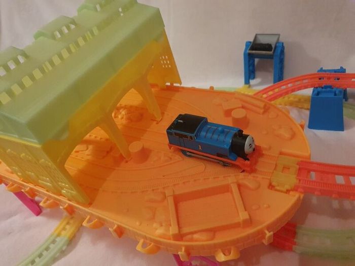 Thomas and Friends - Hyper Glow Station