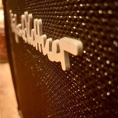 Hughes & Kettner 60 Watts BEAST