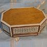 Octagonal inlaid wooden box with mother-of-pearl Image 8