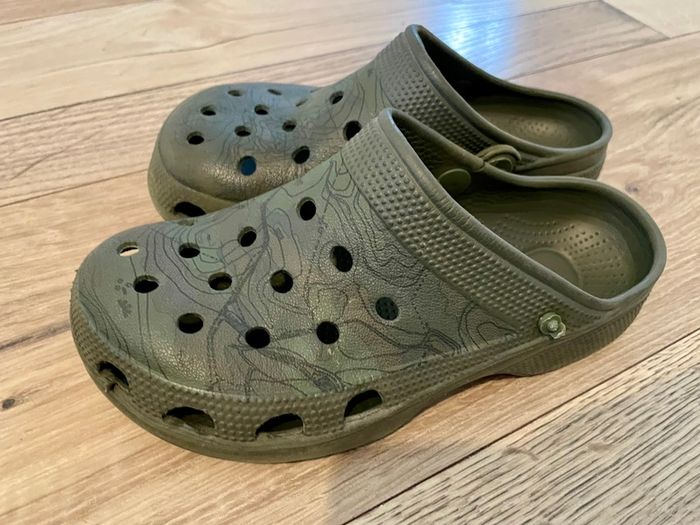 Free boys clogs size uk 12