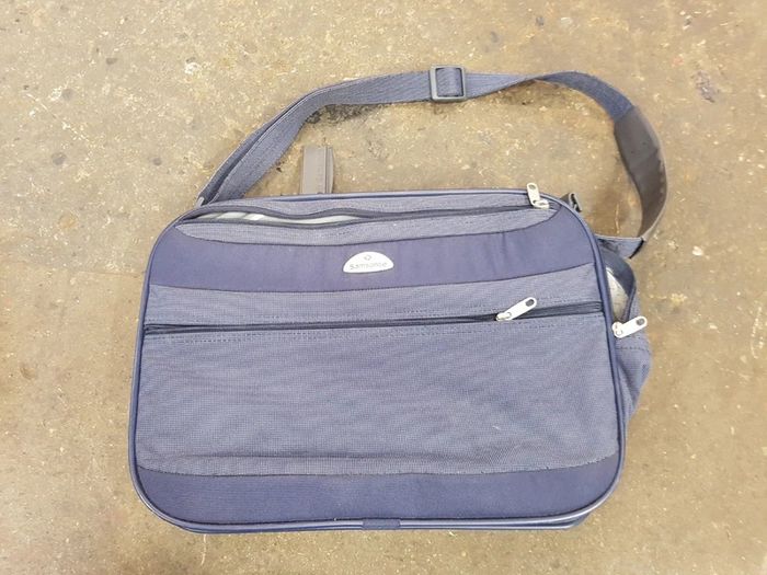 Selection of laptop bags x3