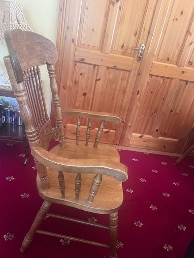 Oak dining chair set with carving embellishment