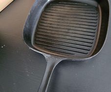 Grill pan, cast iron, 28x28 cm