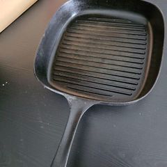 Grill pan, cast iron, 28x28 cm