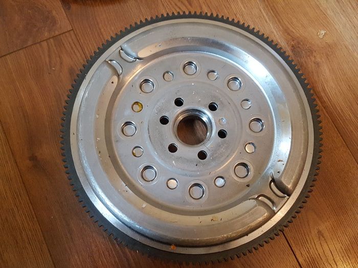 AUDI A4 A6 VW Passat 1.9 tdi ---- Complete Clutch Kit With Dual Mass Flywheel