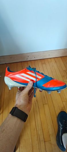 Football boots Adidas F50 Size 9.5